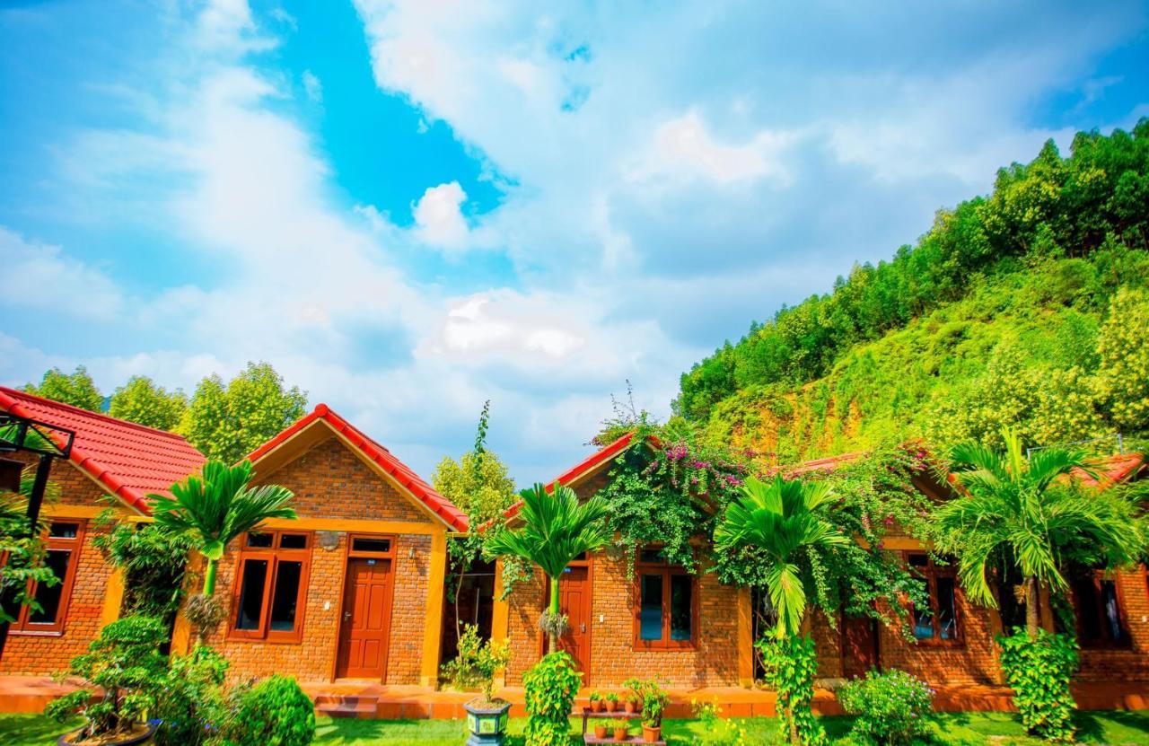 Hillside View Bungalow Homestay Фонг Нха Екстериор снимка