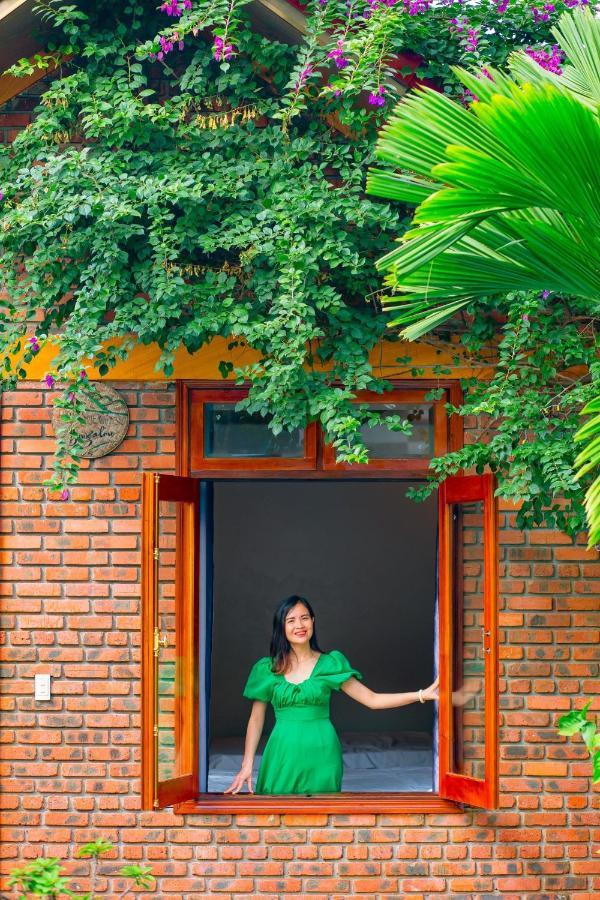 Hillside View Bungalow Homestay Фонг Нха Екстериор снимка