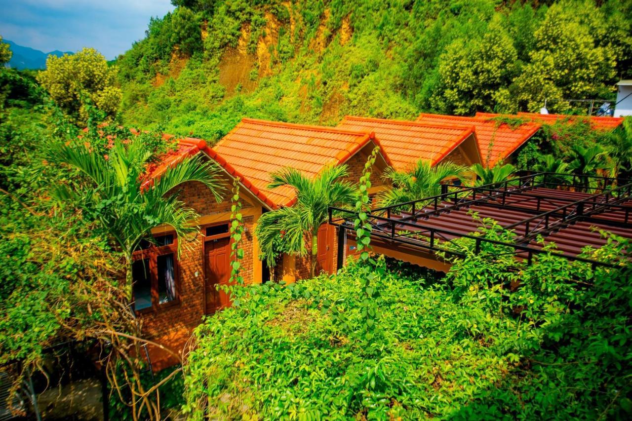 Hillside View Bungalow Homestay Фонг Нха Екстериор снимка